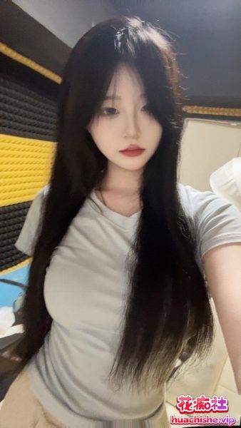 2025年三位女学霸裸贷视频泄密精彩截图04