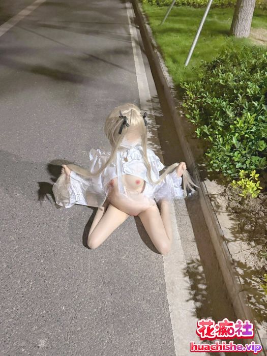 顶级Cos白虎萝莉 崽崽 露出自慰啪啪精彩截图12