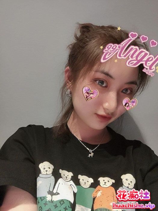 极品素人泄密 国内某高校美女huangjie等人精彩截图07