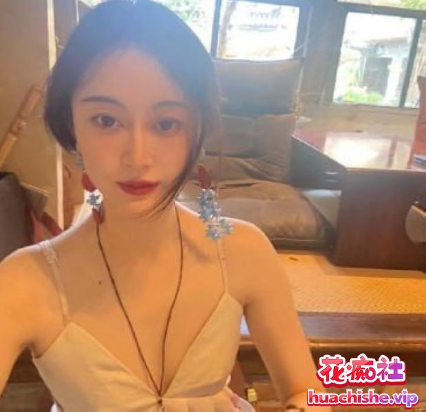 泄密 河北艺术职业学院极品校花王丽莎 偷情流出精彩截图02