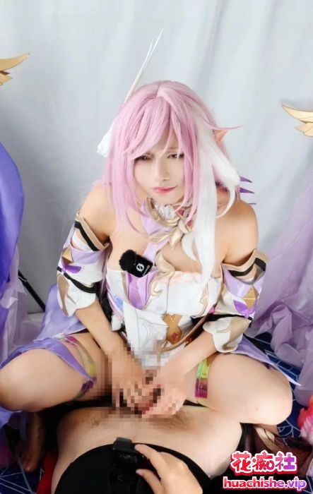 高质量Coser 草莓羽衣 视频精彩截图11