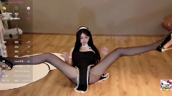 极品女神Hahaha_ha2 8月收费房掰逼自慰视频精彩截图01