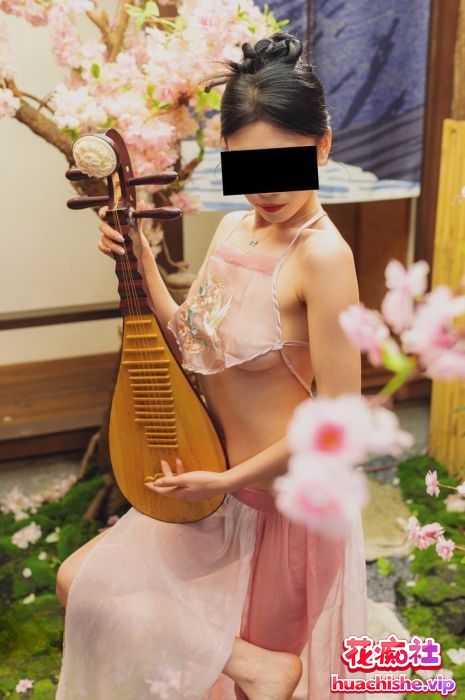 美少女FENDSON 掰B自慰大肉棒口交精彩截图06