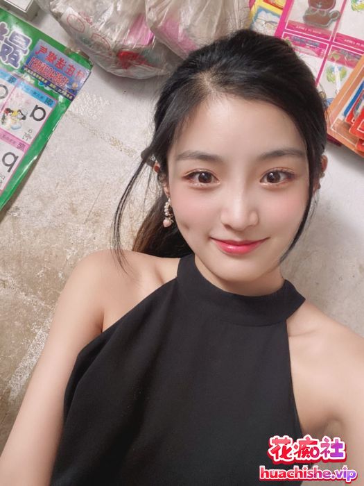 极品泄密 清纯嫩妹自慰给男友看精彩截图06