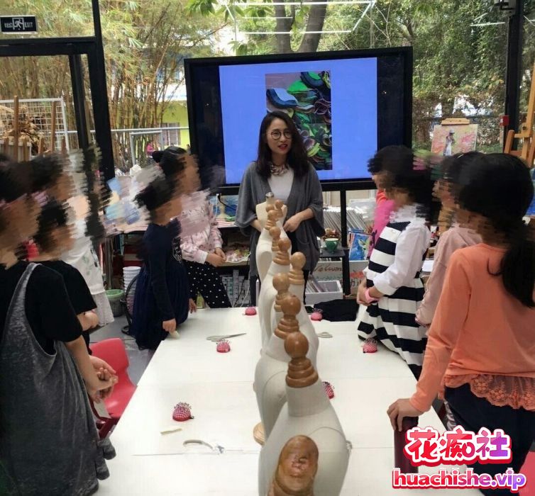 Zoemilf 私密照曝光淫荡M腿自拍视频精彩截图03