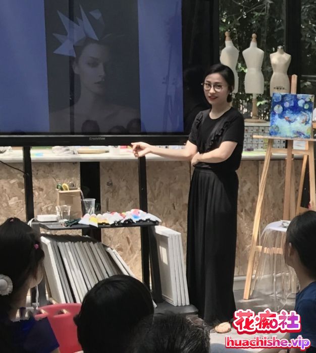 Zoemilf 私密照曝光淫荡M腿自拍视频精彩截图08