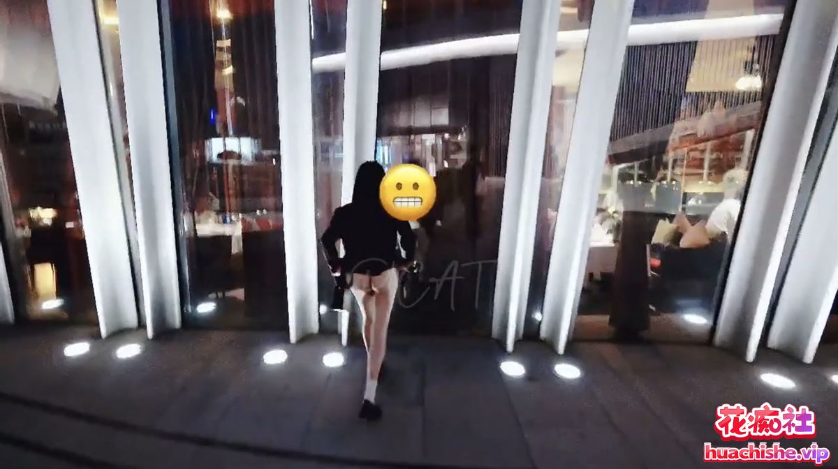 主人的任务 商场/马路/餐厅/公园各种露出精彩截图01