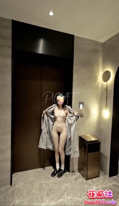 主人的任务 商场/马路/餐厅/公园各种露出精彩截图02