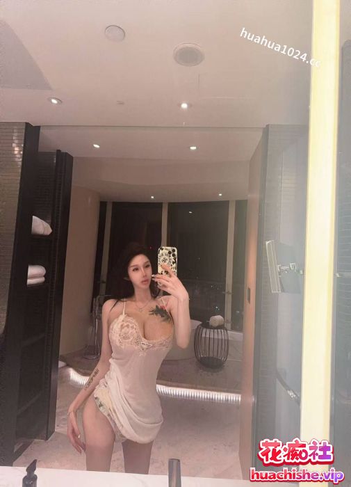 极品巨乳外围婊 兔兔 口交性爱啪啪视频精彩截图03