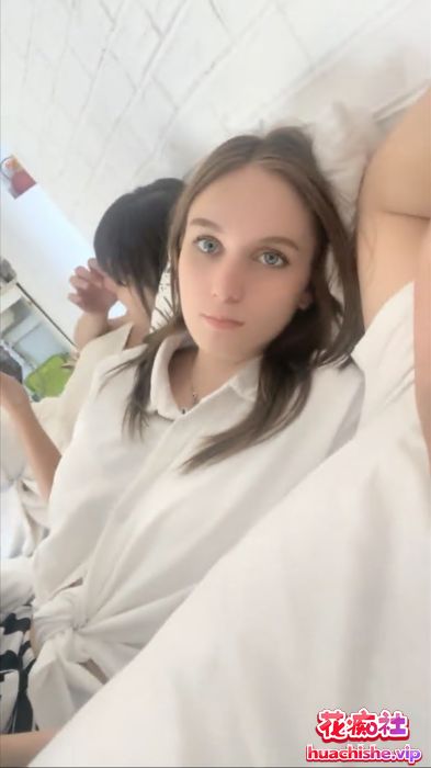 户外挑战者【专业操老外】各种群p户外视频精彩截图07