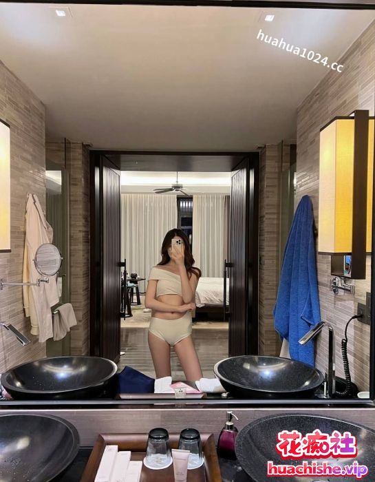 美女同事被大佬各种玩弄调教精彩截图06