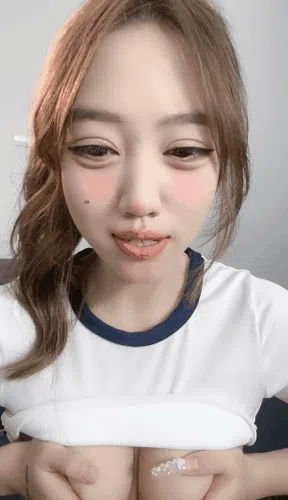 桃子媛媛/桃子湲湲 骚货回归深喉口爆无套啪啪精彩截图05