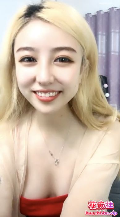 原熊猫tv 小小奶琦(爱吃荔枝) 下海直播精彩截图03