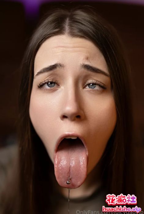 Onlyfans阿黑颜博主Juicygao 翻白眼吐舌头视频精彩截图06