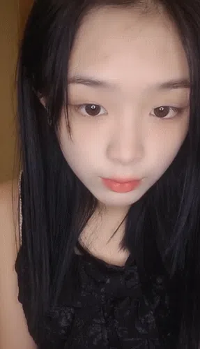 七彩女神18岁梦涵 多人群P啪啪精彩截图03