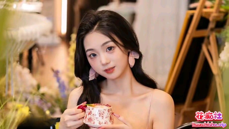 百万粉天然豪乳反差婊 小熊软糖/温可儿视频精彩截图06