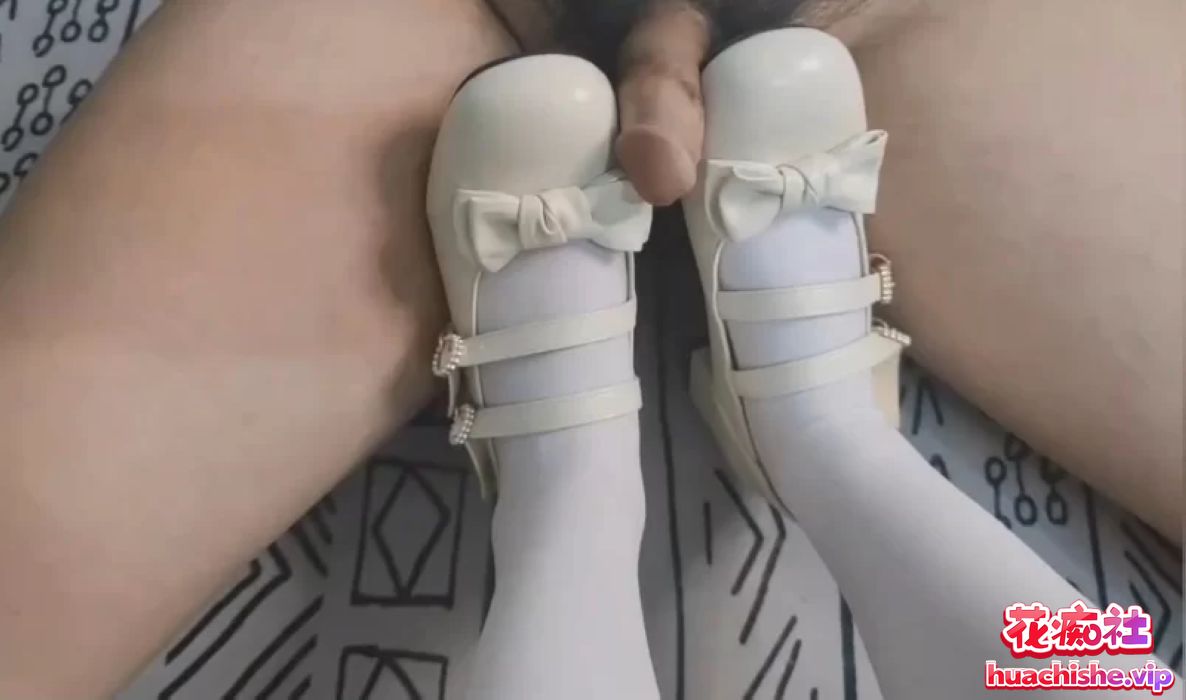 推特福利姬小林酱 cosplay足交足控精彩截图05