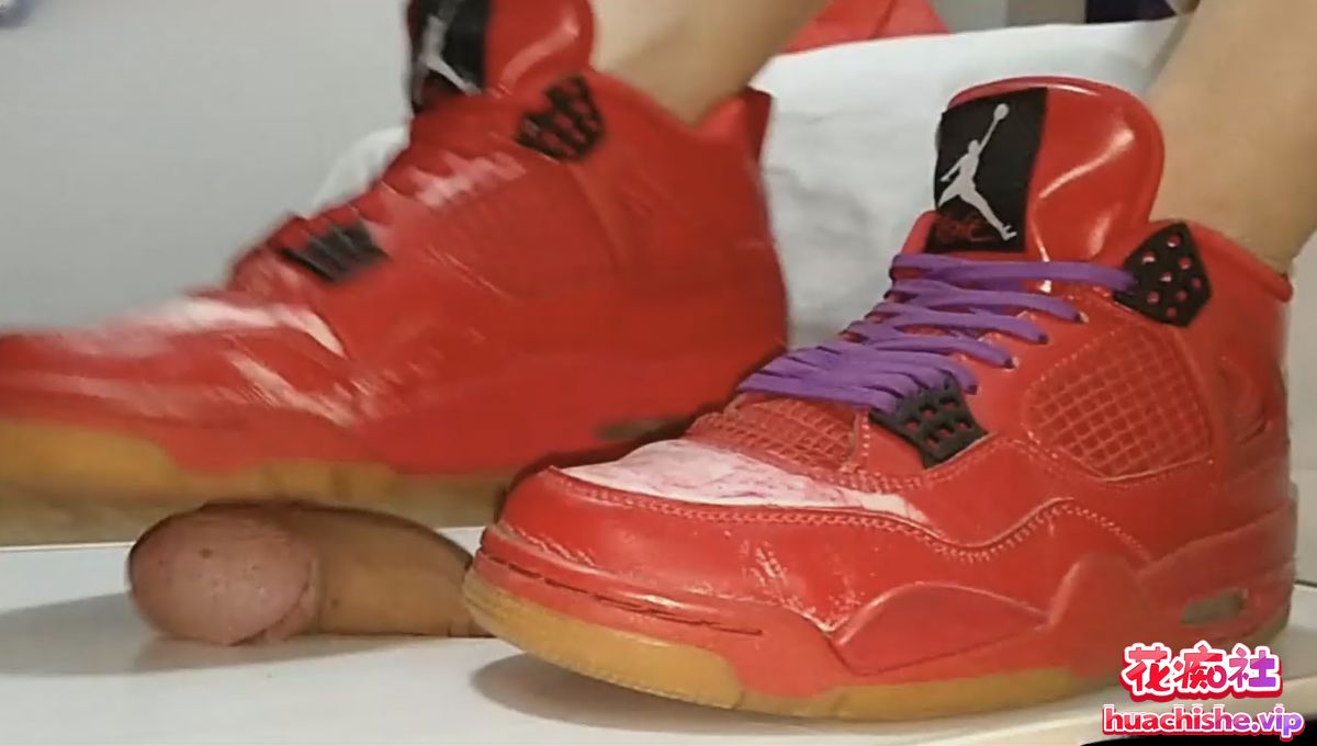 踩鸡奴 恋足踩踏鞋交足交精彩截图01