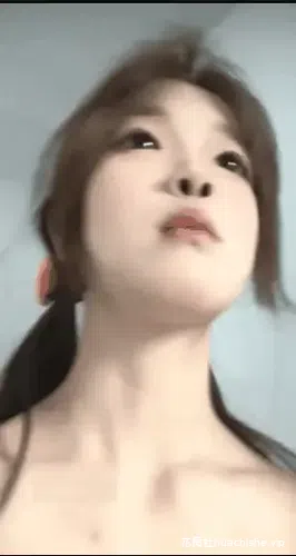 爱换装的萌妹 楼梯露出精彩截图02