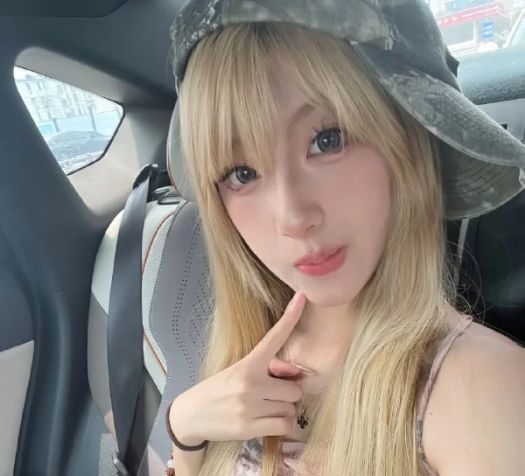 艺校毕业生 赵思珊 摩天轮啪啪+日常车震口交 [45v36p+5G]