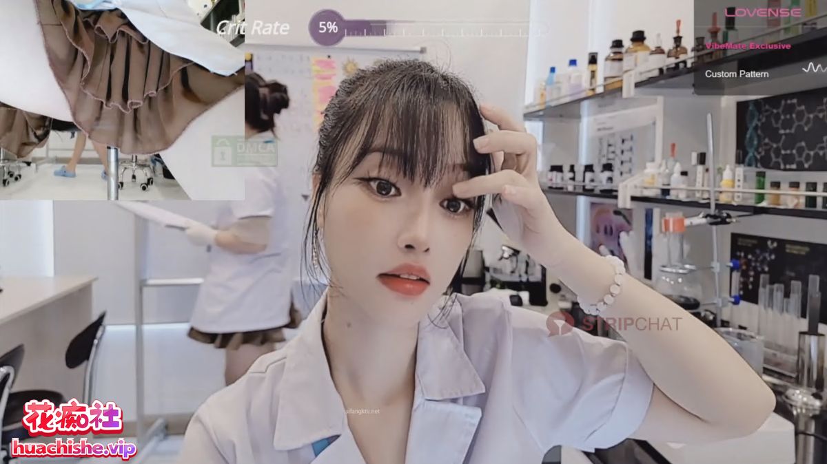 Stripchat实验室女大【___Lab___】跳蛋自慰直播精彩截图01