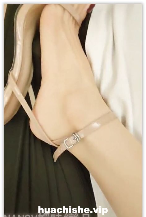 足交榨精女王nancyyuan666视频精彩截图09