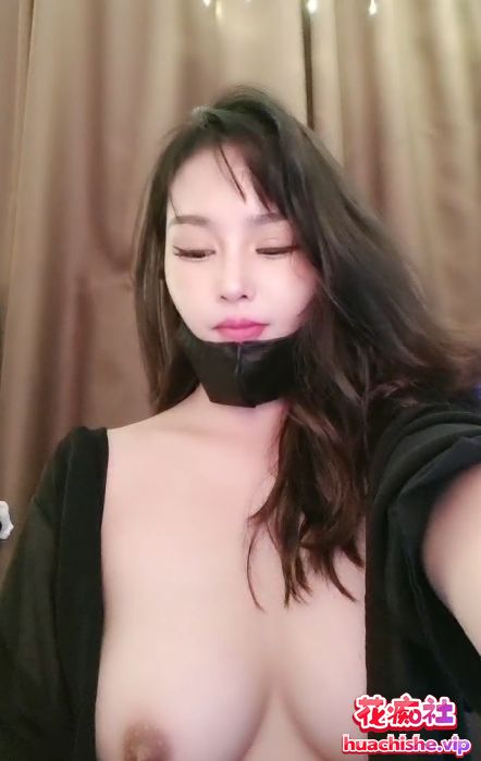 大奶一线天巨乳翘臀 兔子姐姐 直播精彩截图14