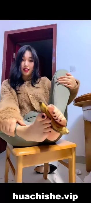 御姐丝足系女王小x大王套路直播精彩截图13