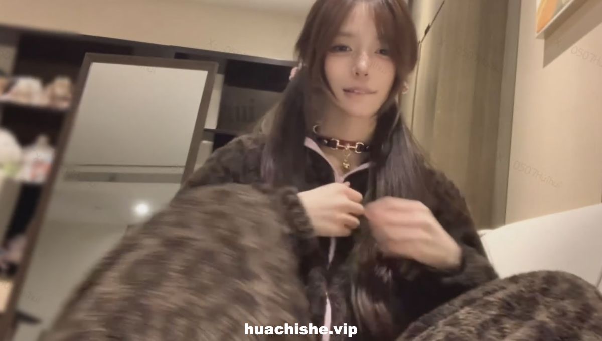 小小绘 最新10分钟自慰视频精彩截图01