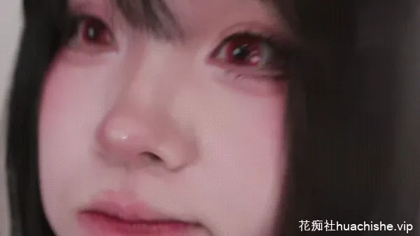 抖音擦边福利姬 小羊蛋卷 白丝足控足交精彩截图01