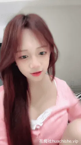 活泼嗲气粉萝莉 S狐狸精 美乳裸舞自慰精彩截图03