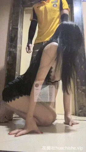 爱露出的反差人妻 于嘉瑶 户外露出勾引路人精彩截图04