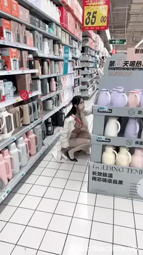 顶级骚货 小汤圆 剧情乱伦付费剧情精彩截图09