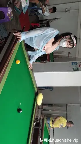 TonyJ和贝贝 清纯女神各种场所极限露出精彩截图11