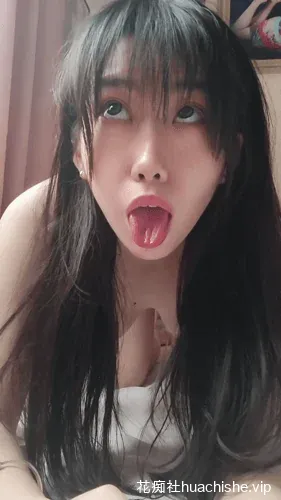 反差粉鲍眼镜嫩妹 曼z 直播视频精彩截图10