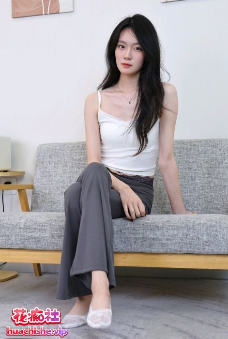 绮梦摄影 人气足模小艺 原版高清写真精彩截图01