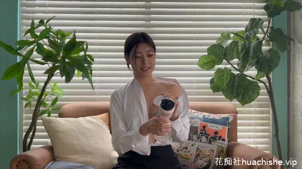 大学生模特新手妈妈等录制吸奶器操作教程精彩截图13
