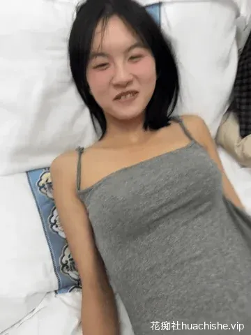 新人顶级嫩妹 AkYyds0001 小巧可爱直播啪啪精彩截图02