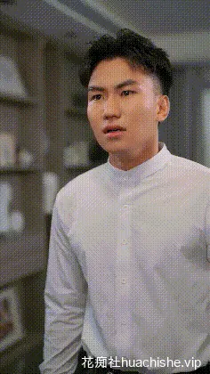 千万粉丝肥臀博主 教母eliy 擦边短剧全裸写真合集精彩截图05