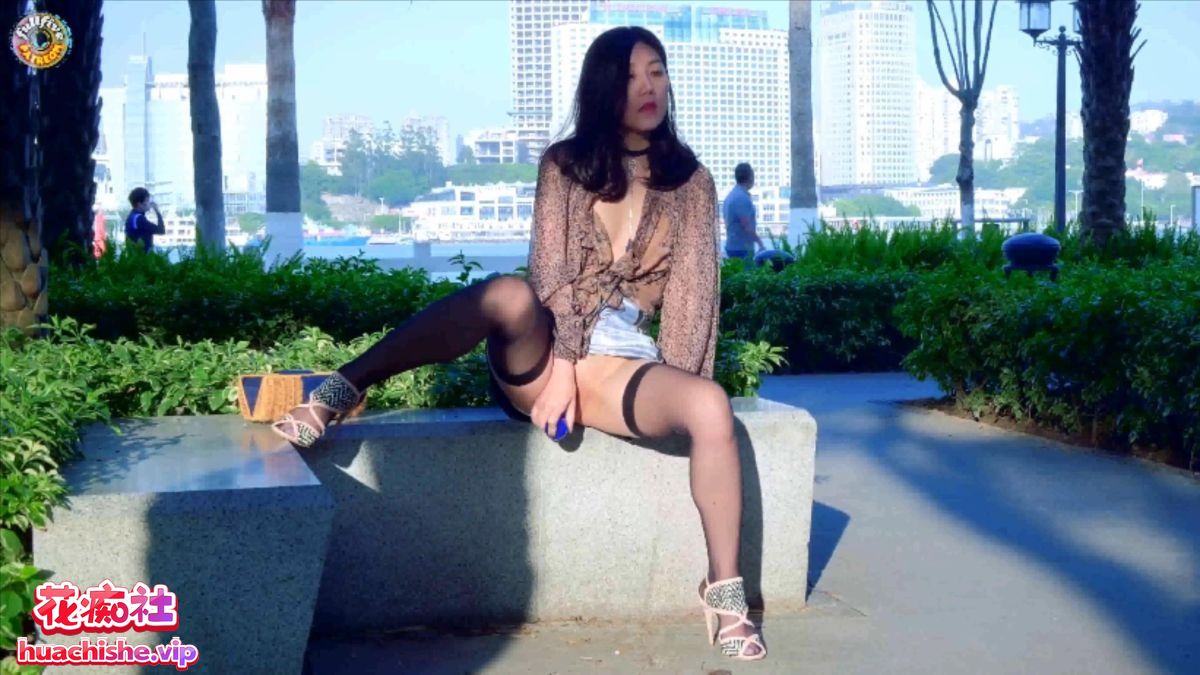 宜家门女主角Fullfive 各种场景户外露出自慰合集精彩截图09