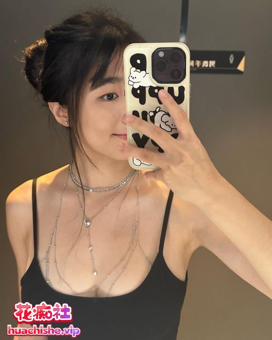抖音百万粉丝巨乳大奶网红sunny77/宝贝77 资源精彩截图08