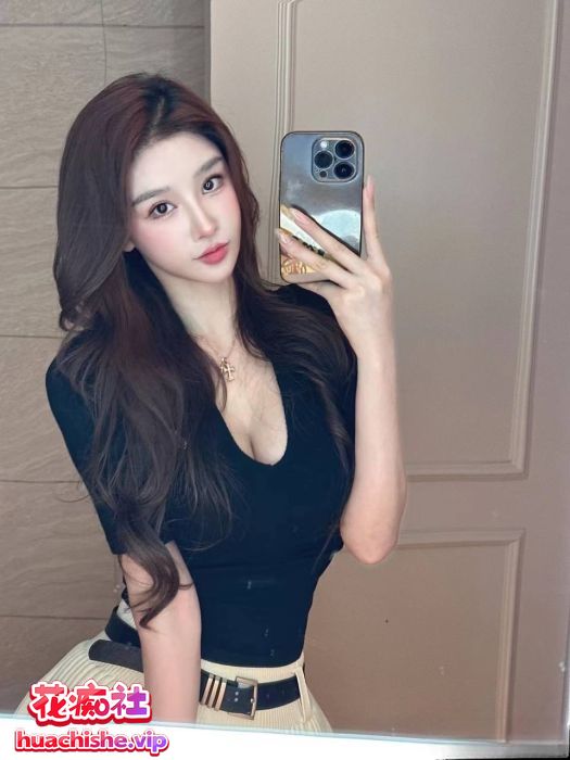 总在你背后TK 把极品女神调教成母狗给兄弟一起操精彩截图15