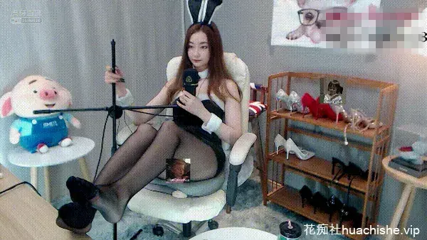 【木又】丝袜足控小号直播高跟诱惑精彩截图06