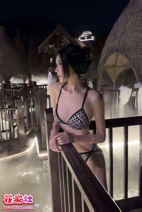 胆胆 露脸私拍自舔福利合集精彩截图10