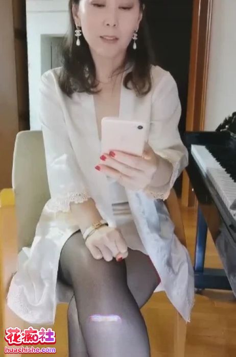 钢琴老师有有 足控自慰视频福利合集精彩截图05
