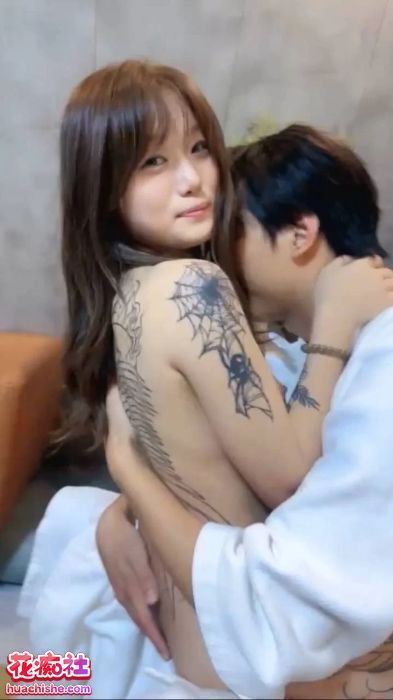 少萝媛媛同学 多P做爱视频合集精彩截图21