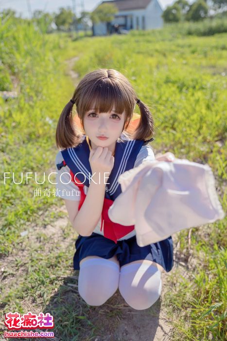 曲奇软fufu 5套写真精彩截图03