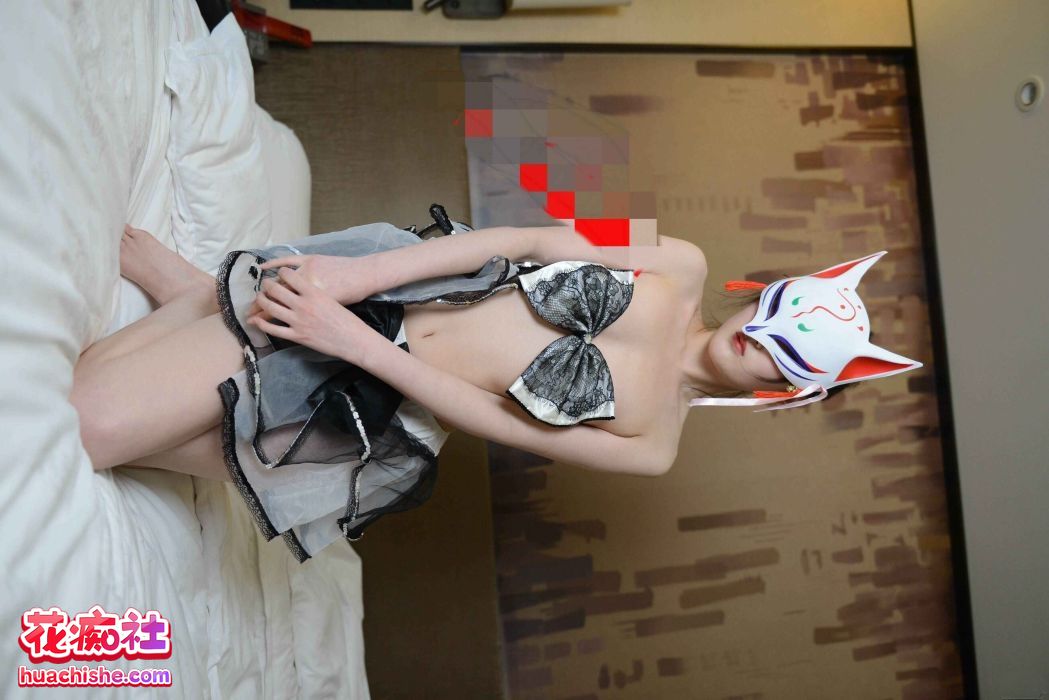 狐狸 大尺度露三点视图精彩截图04