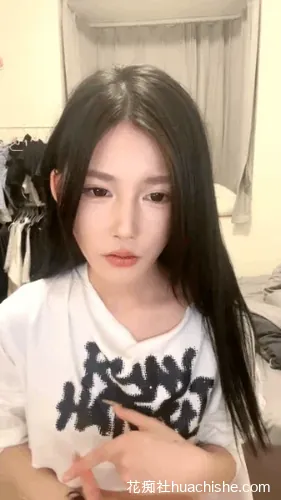 爱岛管子 全裸扣穴跳蛋自慰合集精彩截图10