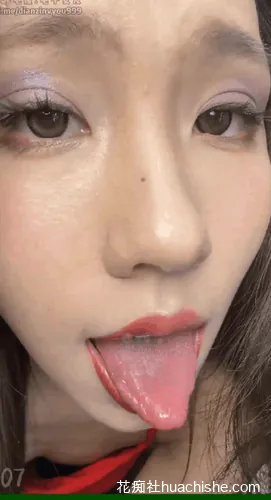 胆胆 阿黑颜舔脚诱惑视频精彩截图13